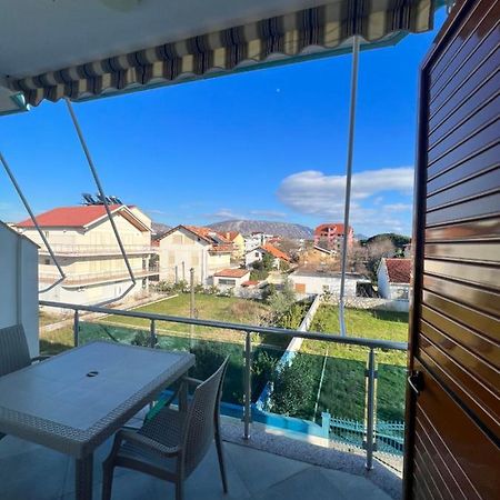 Kamberi Hotel & Apartments 2 Велипойе Экстерьер фото