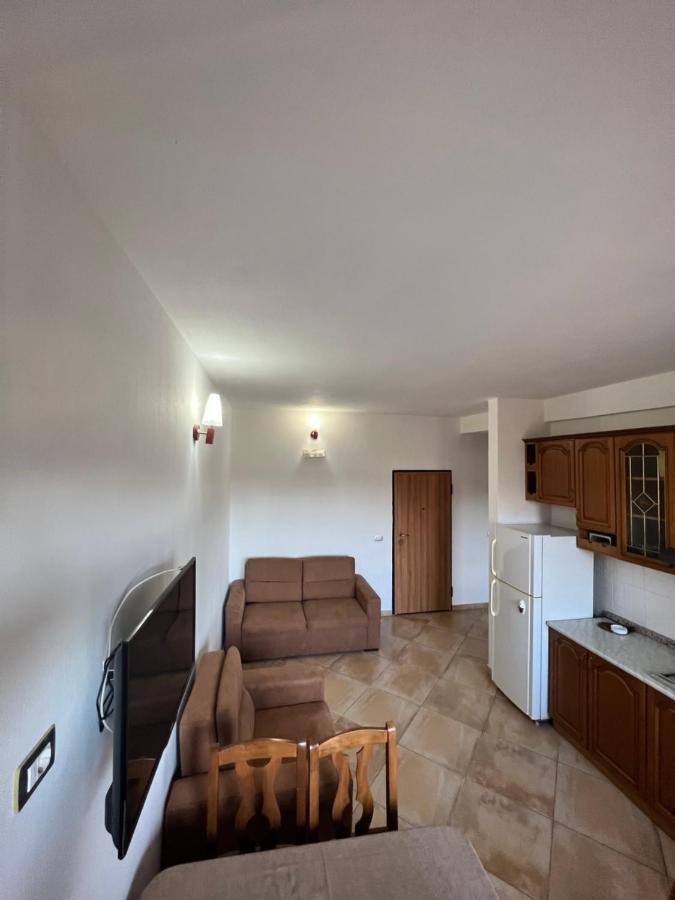 Kamberi Hotel & Apartments 2 Велипойе Экстерьер фото