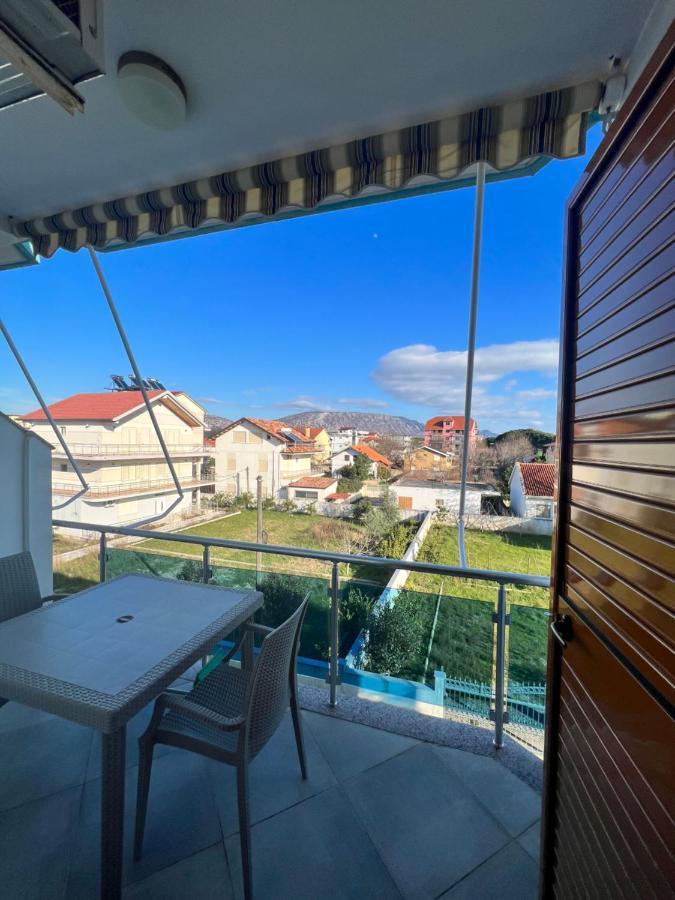 Kamberi Hotel & Apartments 2 Велипойе Экстерьер фото
