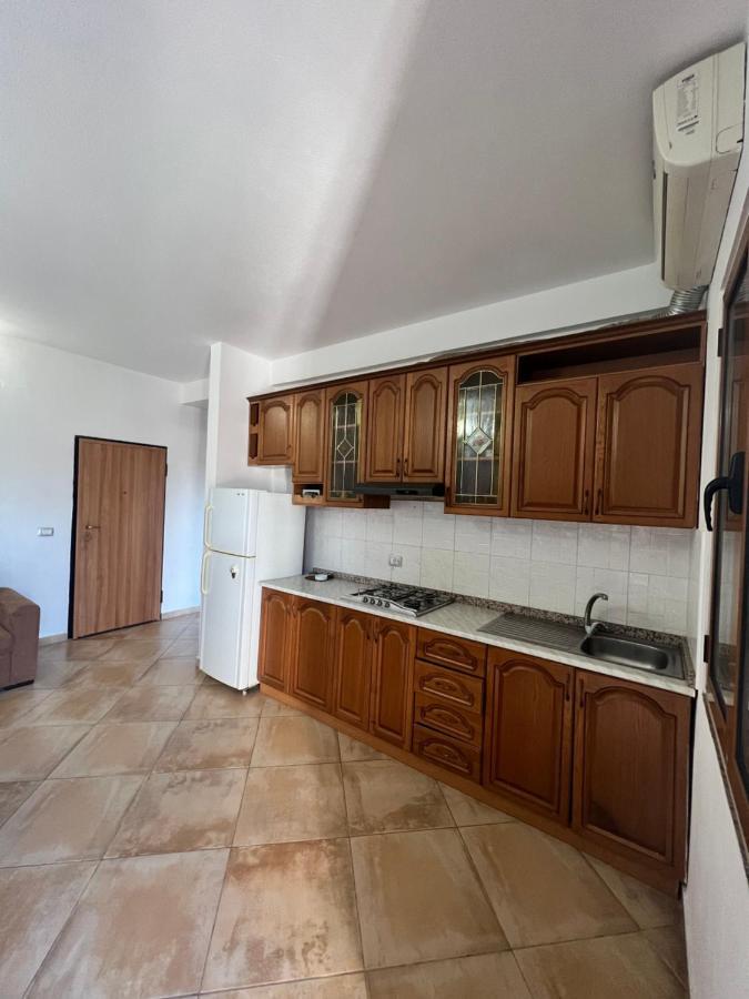 Kamberi Hotel & Apartments 2 Велипойе Экстерьер фото