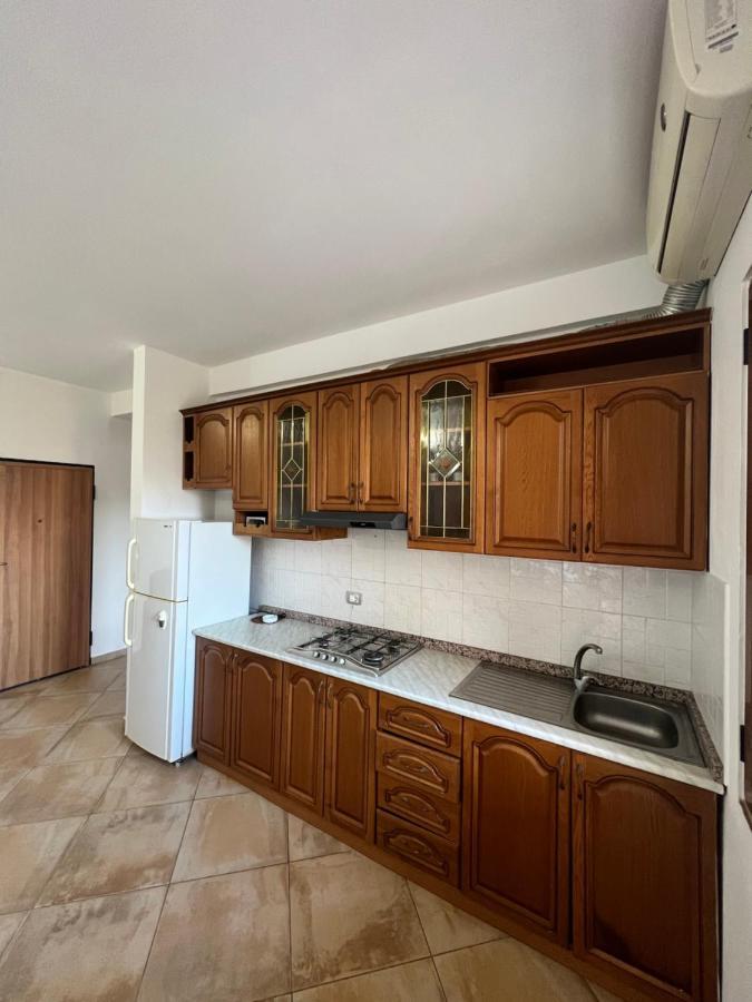 Kamberi Hotel & Apartments 2 Велипойе Экстерьер фото