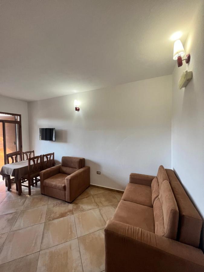Kamberi Hotel & Apartments 2 Велипойе Экстерьер фото